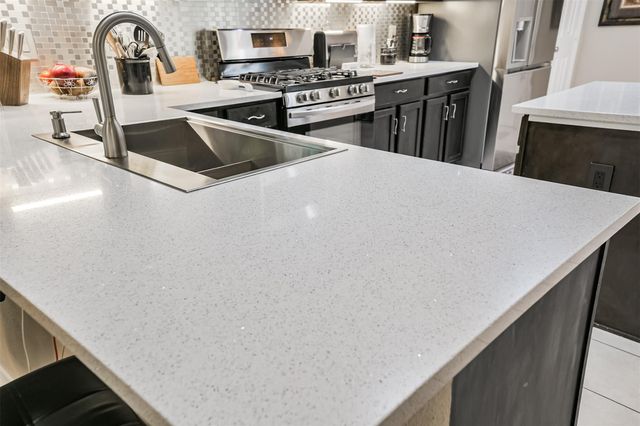 1702 Pinnacle Drive, Houston, TX 77339