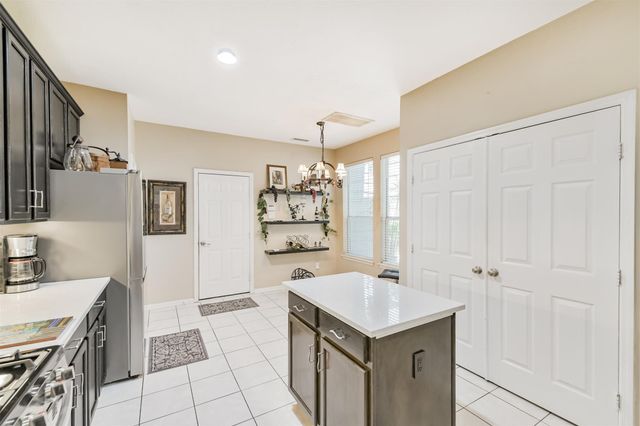 1702 Pinnacle Drive, Houston, TX 77339