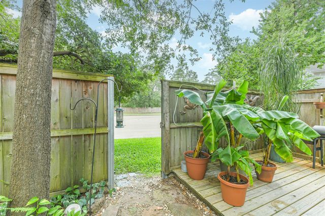 1702 Pinnacle Drive, Houston, TX 77339