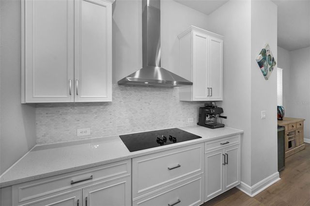2458 MANGUM COURT, Sarasota, FL 34237
