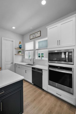 2458 MANGUM COURT, Sarasota, FL 34237
