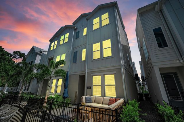2458 MANGUM COURT, Sarasota, FL 34237