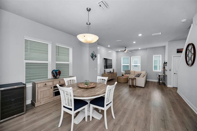 2458 MANGUM COURT, Sarasota, FL 34237