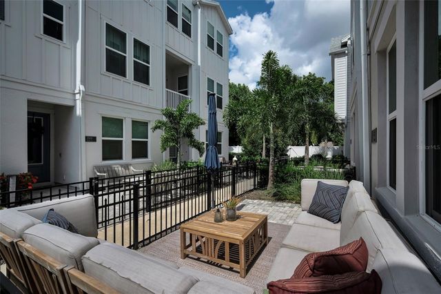 2458 MANGUM COURT, Sarasota, FL 34237