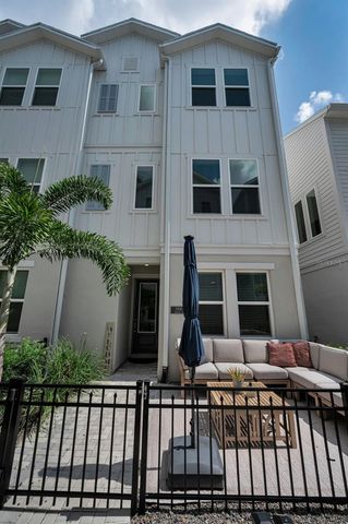 2458 MANGUM COURT, Sarasota, FL 34237
