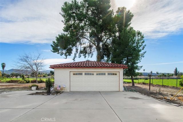 41699 Acacia Avenue, Hemet, CA 92544