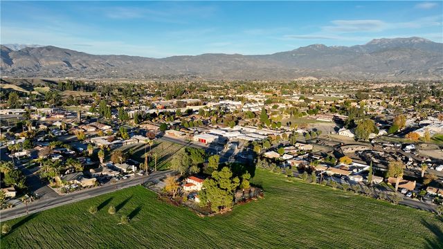 41699 Acacia Avenue, Hemet, CA 92544