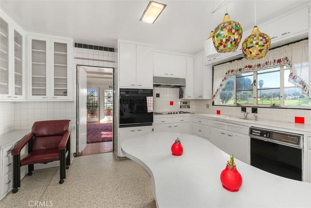 41699 Acacia Avenue, Hemet, CA 92544