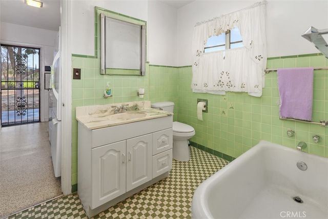 41699 Acacia Avenue, Hemet, CA 92544