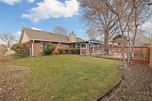 4391 W Chaparral Lane, Fayetteville, AR 72704