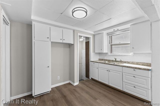 11658 Ashton Avenue, Detroit, MI 48228