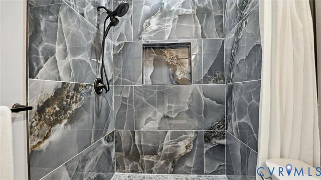 409 Mistletoe St, Petersburg, VA 23803