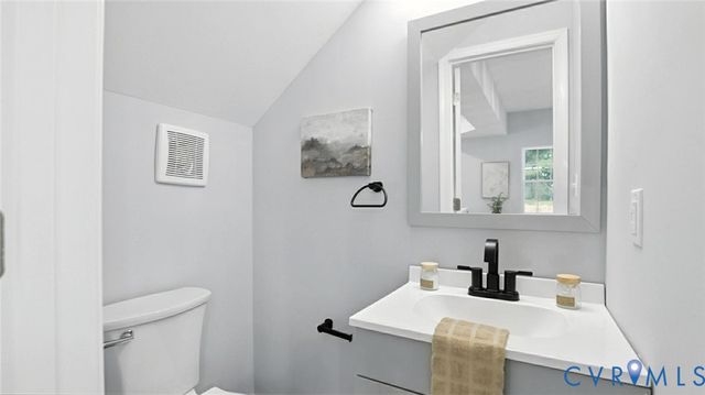 409 Mistletoe St, Petersburg, VA 23803