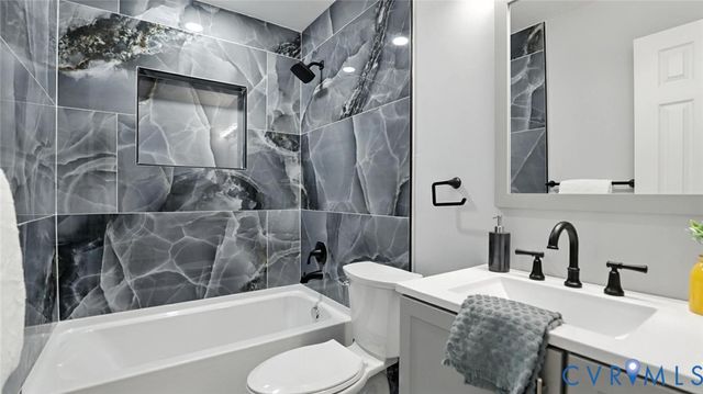 409 Mistletoe St, Petersburg, VA 23803