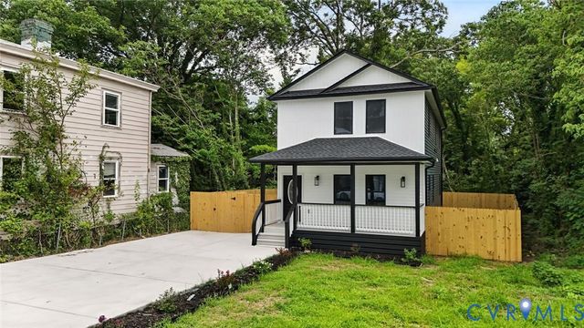 409 Mistletoe St, Petersburg, VA 23803