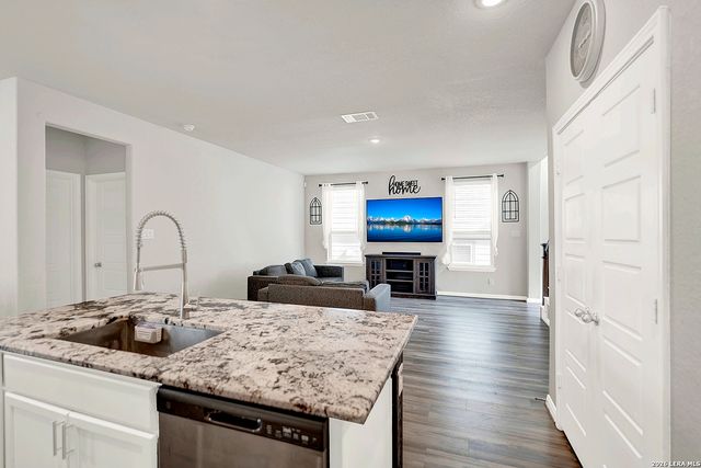 5119 Boiling Springs, Converse, TX 78109