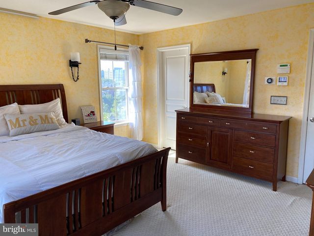 3321 S KEMPER RD, Arlington, VA 22206