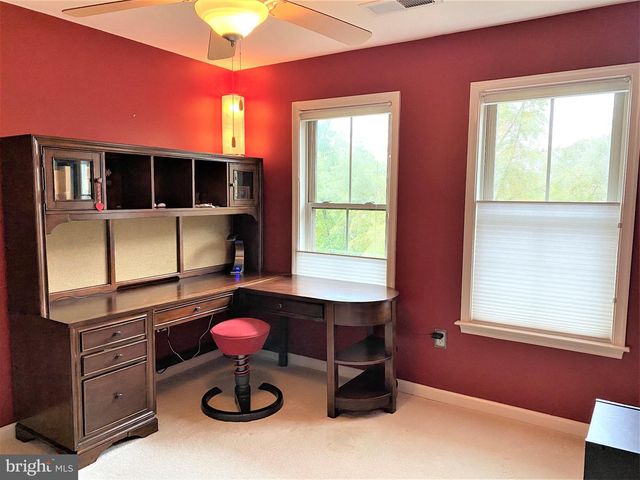 3321 S KEMPER RD, Arlington, VA 22206