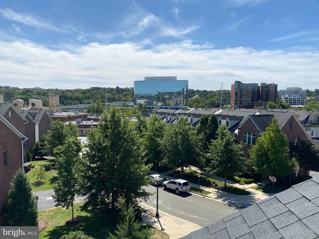 3321 S KEMPER RD, Arlington, VA 22206