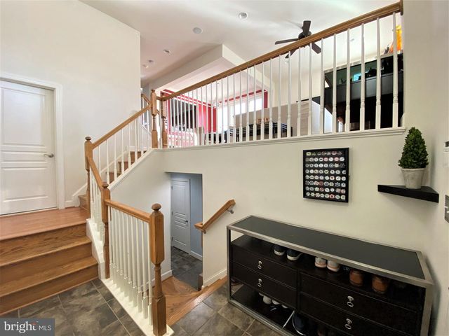 3321 S KEMPER RD, Arlington, VA 22206