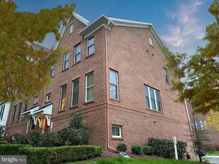 3321 S KEMPER RD, Arlington, VA 22206