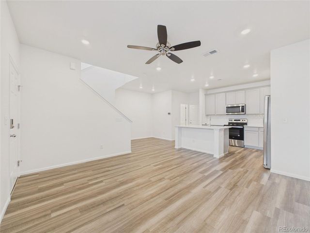 21646 E 59th Pl, Aurora, CO 80019