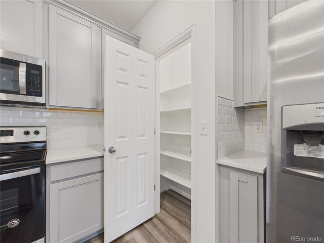 21646 E 59th Pl, Aurora, CO 80019