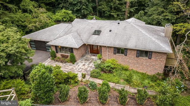 24 SPRINGTREE LN, Yardley, PA 19067
