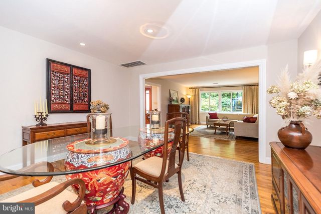 24 SPRINGTREE LN, Yardley, PA 19067