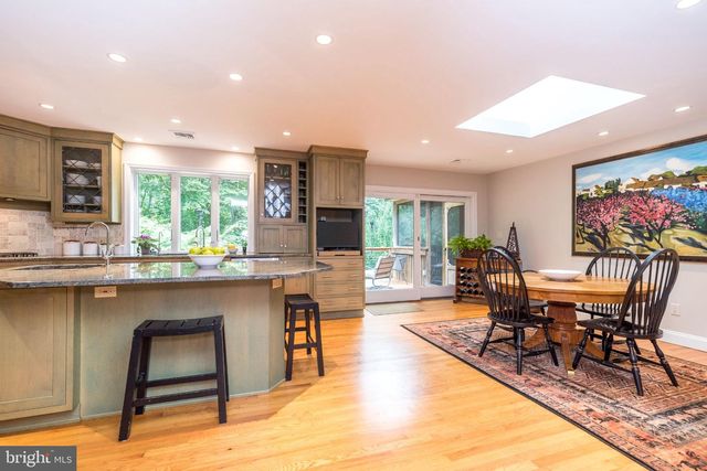 24 SPRINGTREE LN, Yardley, PA 19067