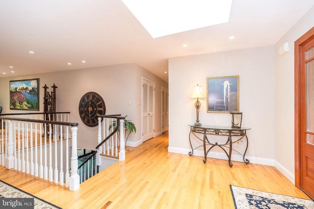 24 SPRINGTREE LN, Yardley, PA 19067