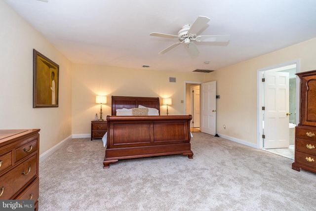 24 SPRINGTREE LN, Yardley, PA 19067