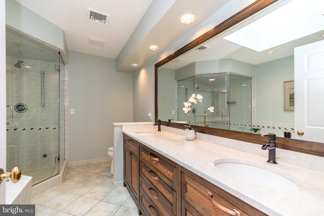 24 SPRINGTREE LN, Yardley, PA 19067