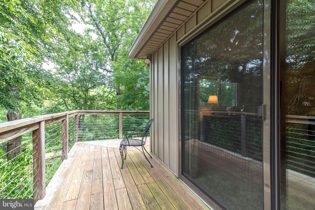 24 SPRINGTREE LN, Yardley, PA 19067