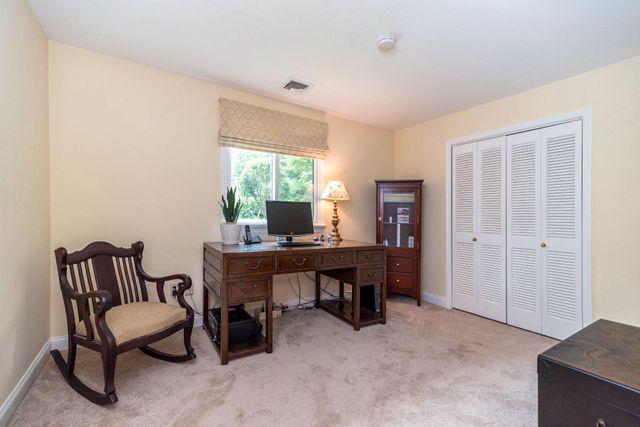24 SPRINGTREE LN, Yardley, PA 19067