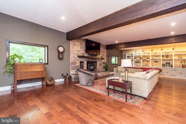 24 SPRINGTREE LN, Yardley, PA 19067