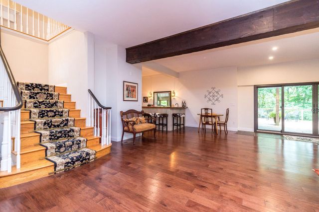 24 SPRINGTREE LN, Yardley, PA 19067