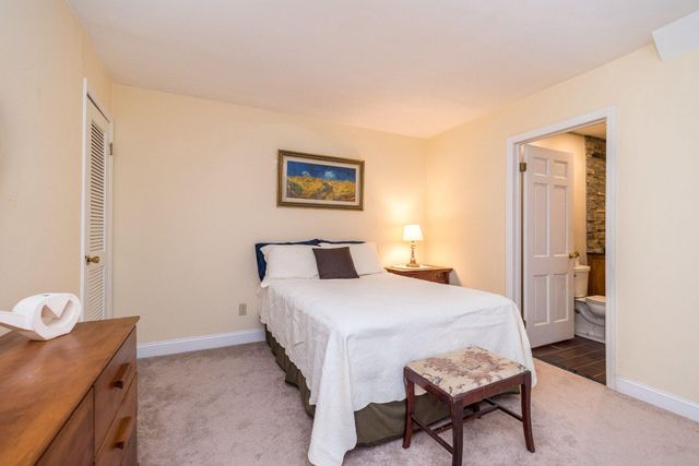 24 SPRINGTREE LN, Yardley, PA 19067
