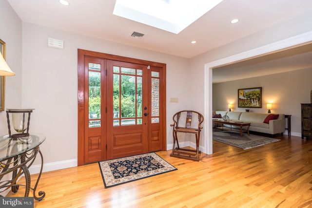 24 SPRINGTREE LN, Yardley, PA 19067