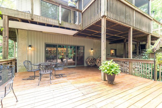 24 SPRINGTREE LN, Yardley, PA 19067
