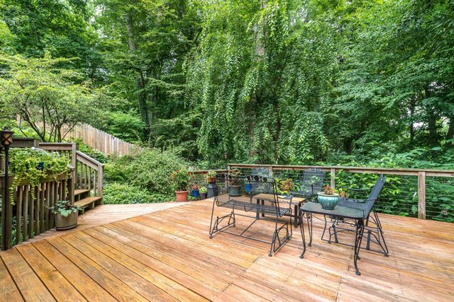 24 SPRINGTREE LN, Yardley, PA 19067