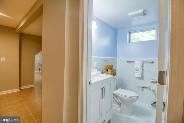 9707 E LIGHT DR, Silver Spring, MD 20903
