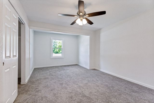 3074 W Highway 114, Paradise, TX 76073