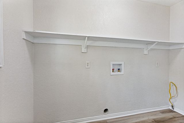 3074 W Highway 114, Paradise, TX 76073