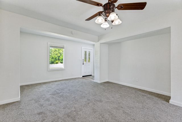 3074 W Highway 114, Paradise, TX 76073