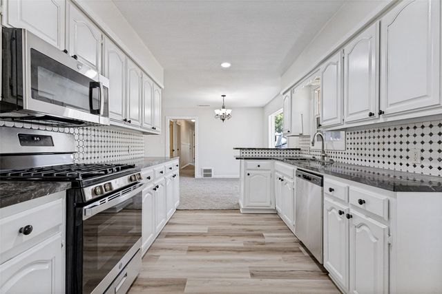 3074 W Highway 114, Paradise, TX 76073