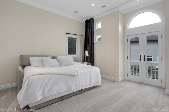 2182 Park Circle, Keego Harbor, MI 48320