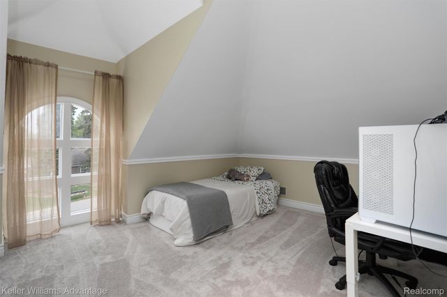 2182 Park Circle, Keego Harbor, MI 48320