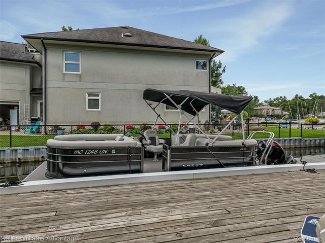 2182 Park Circle, Keego Harbor, MI 48320