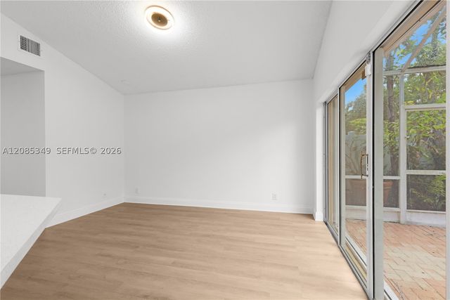 1525 Seabay Rd, Weston, FL 33326